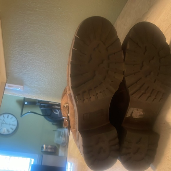 White Mountain Women’s Boots with Faux Fur Lining - Picture 6 of 7